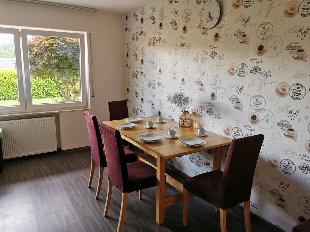 Gemuetliche 90 Qm Wohnung In Saarburg, Zentral Gelegen, Garten Mit Aussicht, Separater Eingang Exterior foto