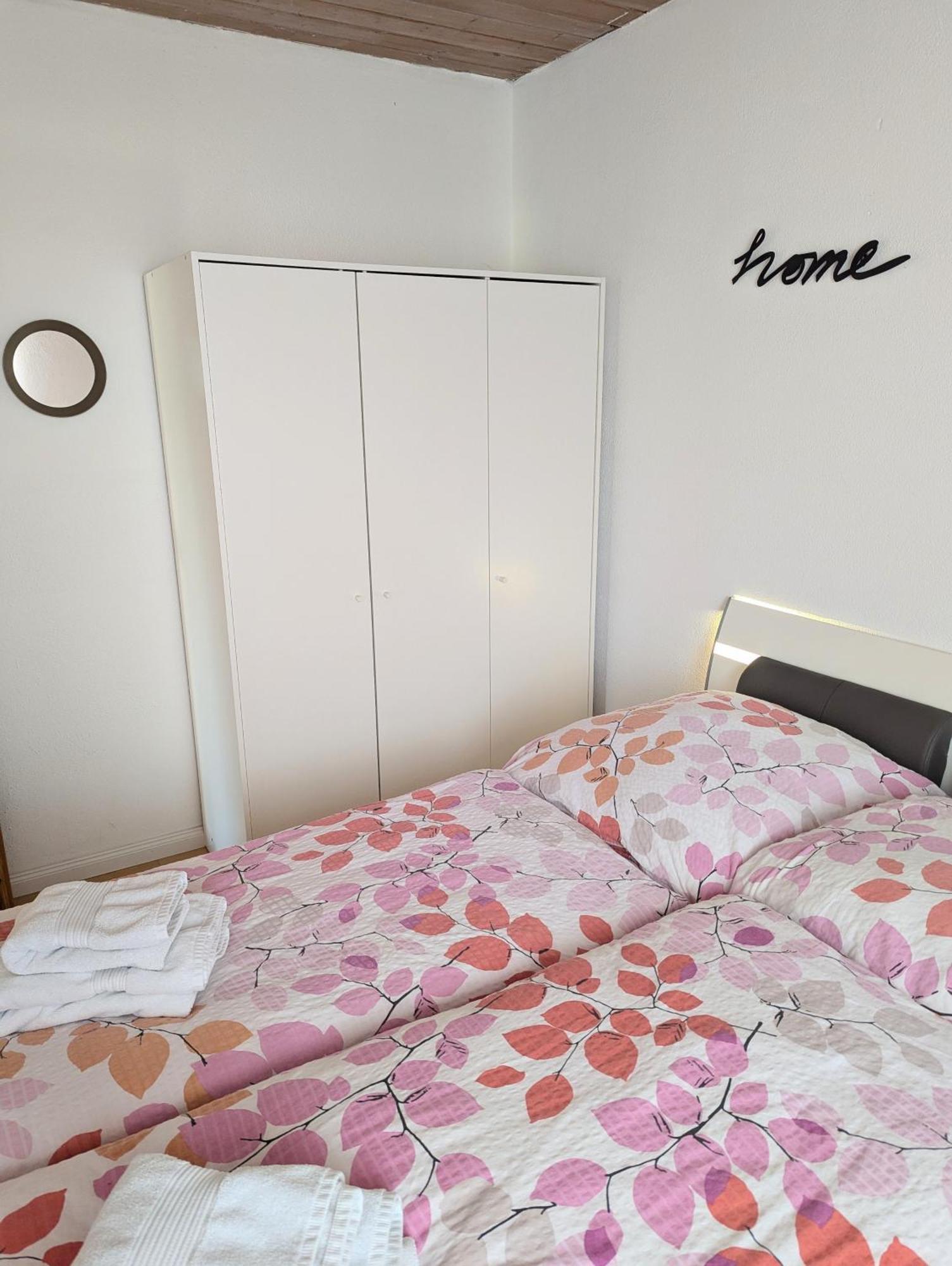 Gemuetliche 90 Qm Wohnung In Saarburg, Zentral Gelegen, Garten Mit Aussicht, Separater Eingang Exterior foto